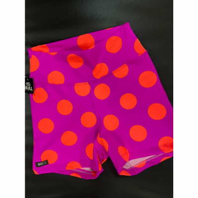 SHORTS BULL ROSA COM BOLINHA LARANJA SEM CORDA NO COS 